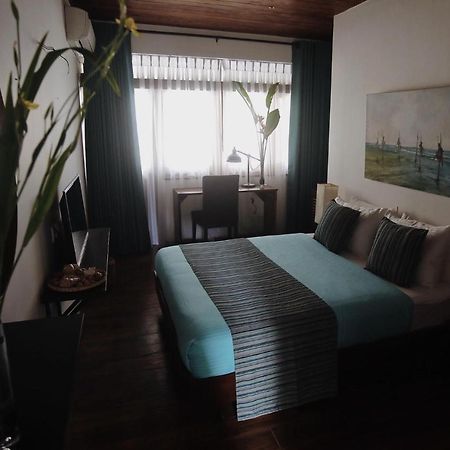 Nivasa Hotel Kolombo Bagian luar foto