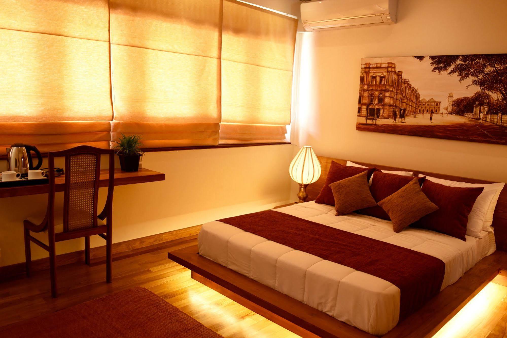 Nivasa Hotel Kolombo Bagian luar foto