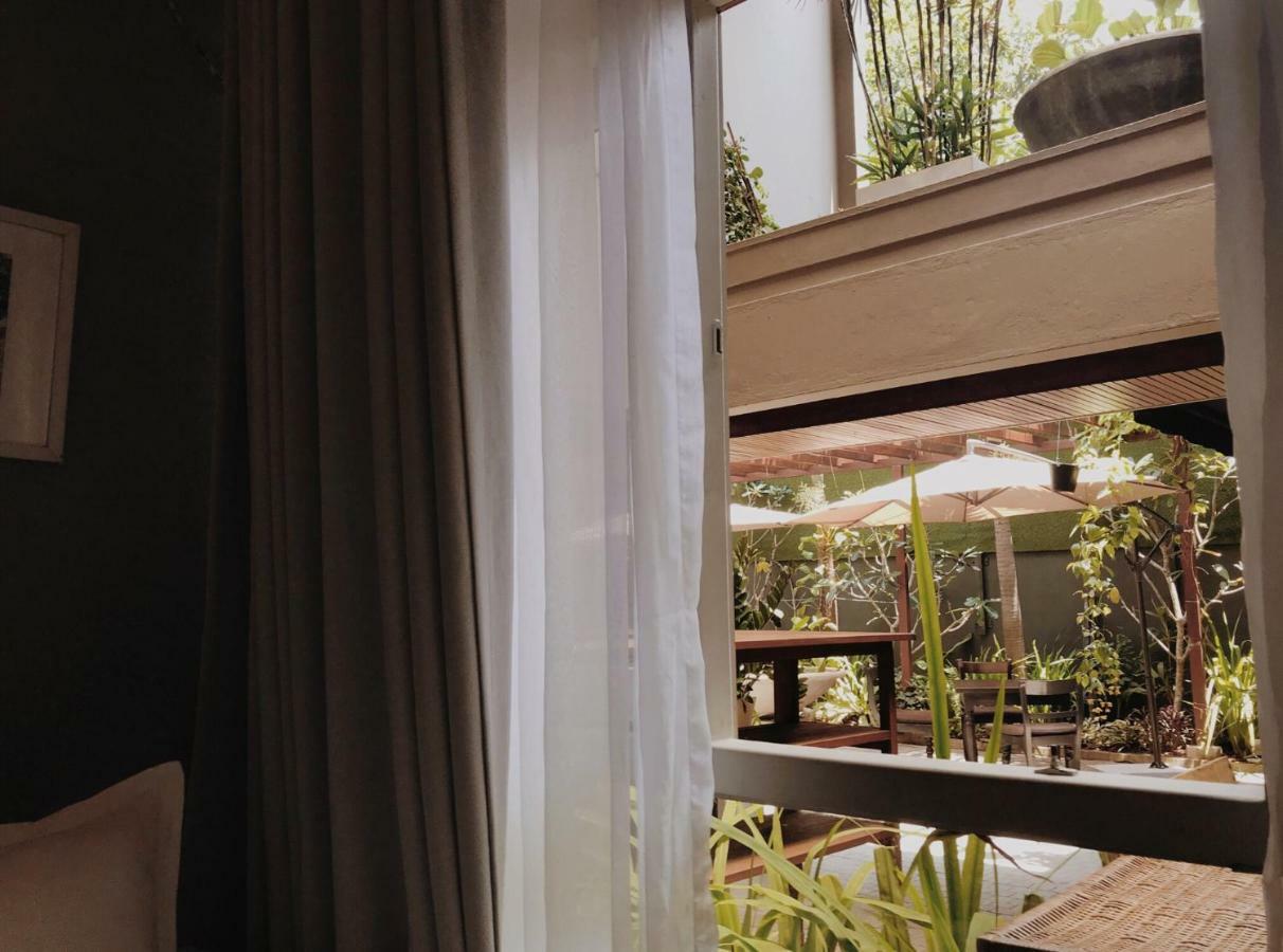 Nivasa Hotel Kolombo Bagian luar foto