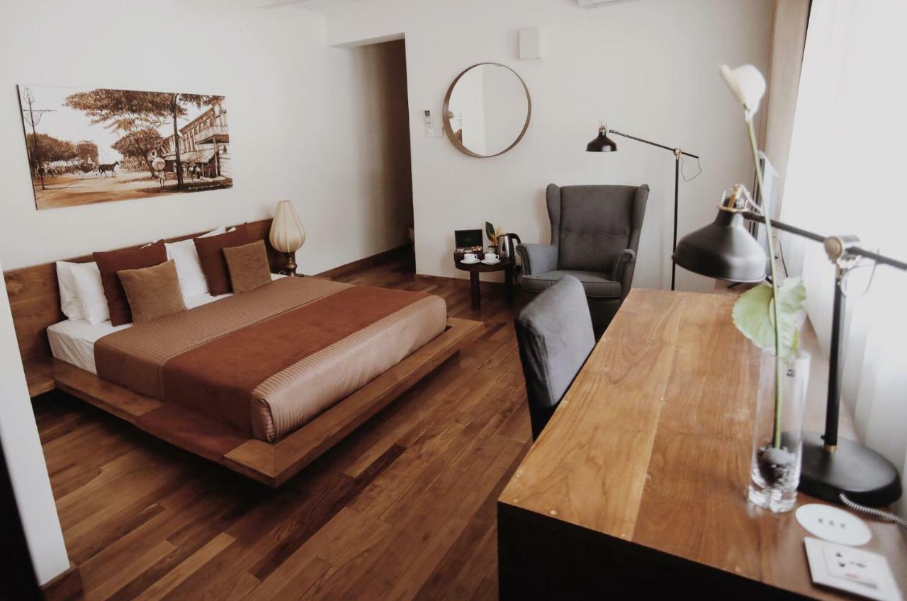 Nivasa Hotel Kolombo Bagian luar foto