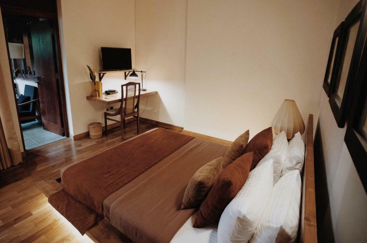 Nivasa Hotel Kolombo Bagian luar foto