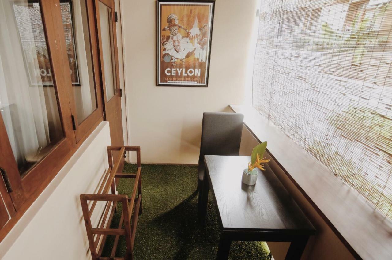 Nivasa Hotel Kolombo Bagian luar foto