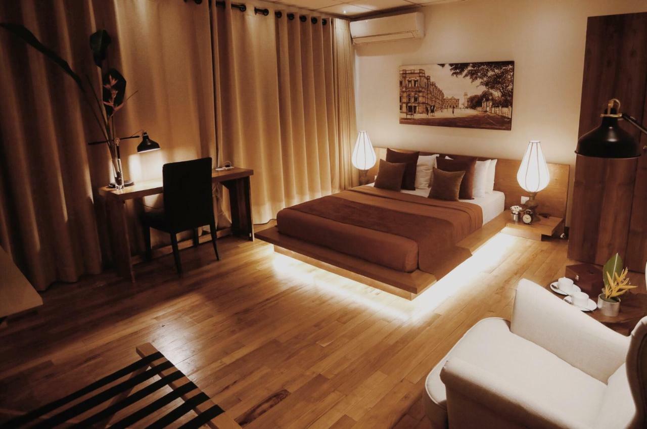 Nivasa Hotel Kolombo Bagian luar foto