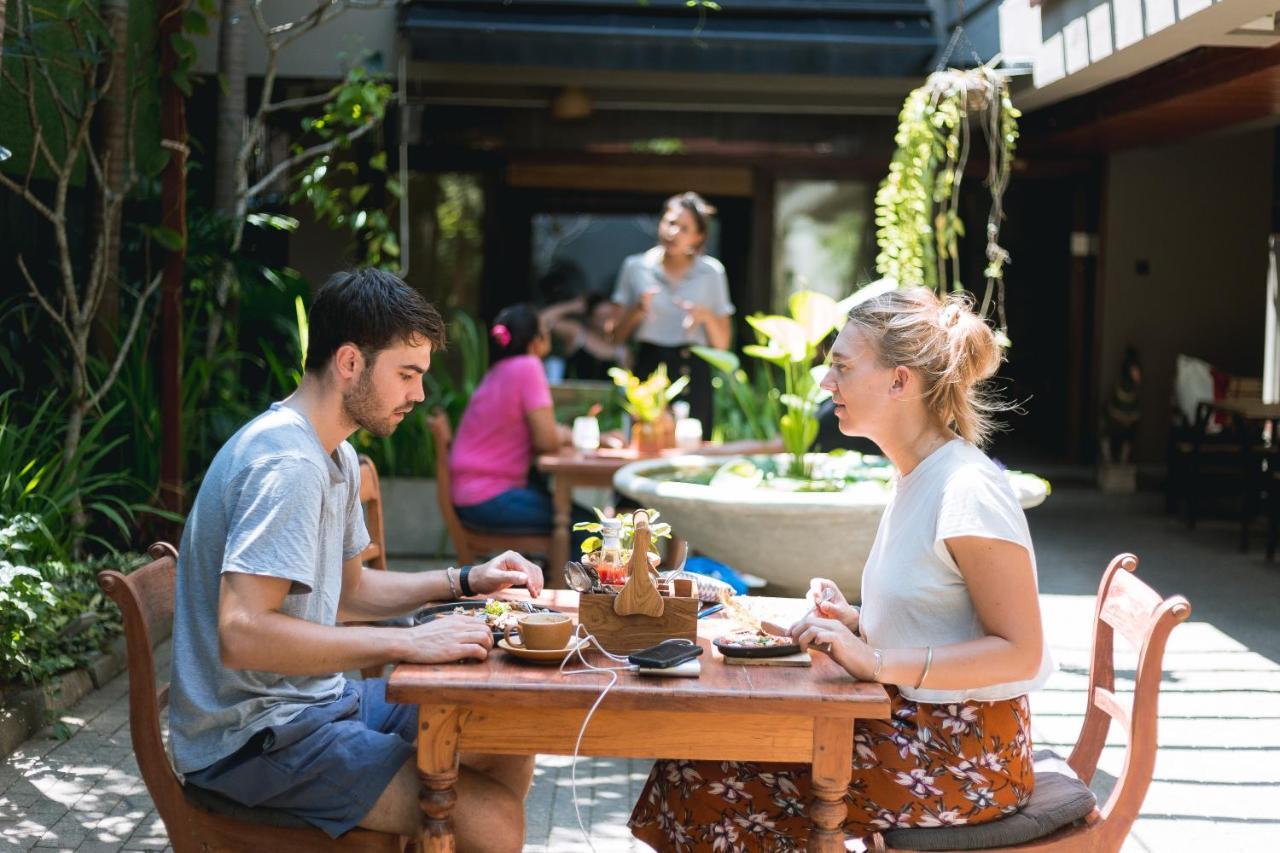 Nivasa Hotel Kolombo Bagian luar foto